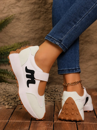 Tennis deportivos Max comfort correa ajustable